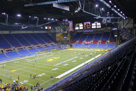 Reviews and information about Fargodome, home of the North Dakota State ...