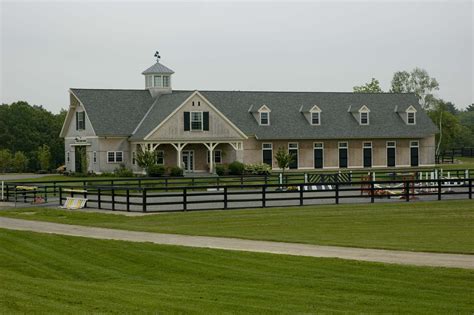 Love love love! Everything about this picture!!!! | Horse barn designs ...