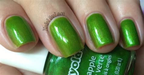 NailsLikeLace: Five Days of Crayolas: Day 4 - Green Apple Scented Nail Polish