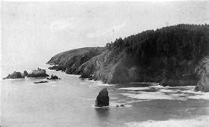 Lighthouses on Cape Disappointment - HistoryLink.org