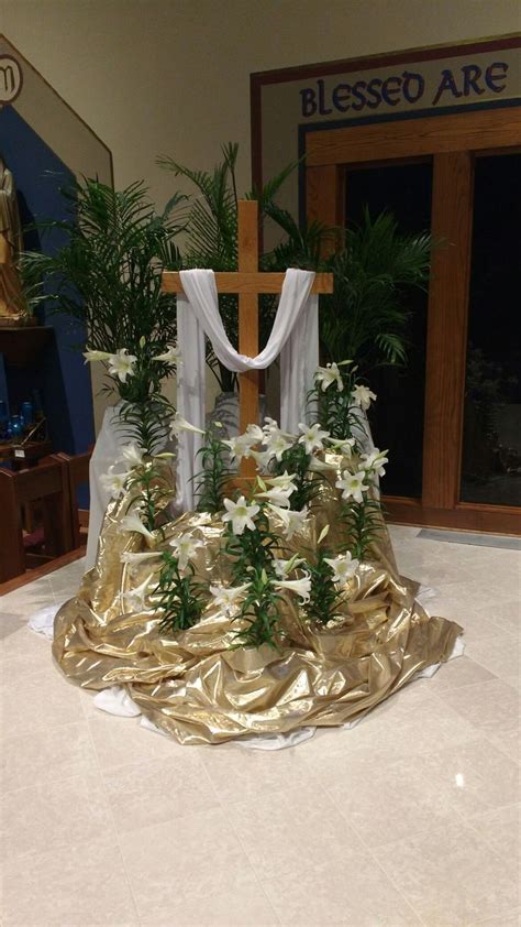 Easter altar decorations, Church easter decorations, Church altar ...