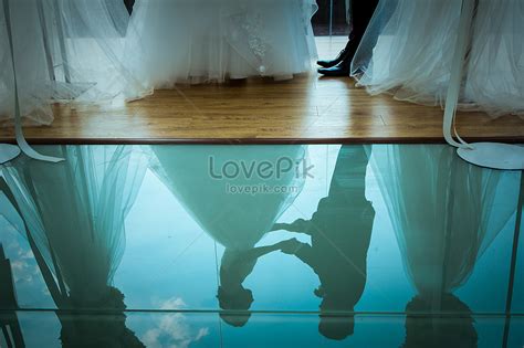 A Happy Wedding Scene Picture And HD Photos | Free Download On Lovepik