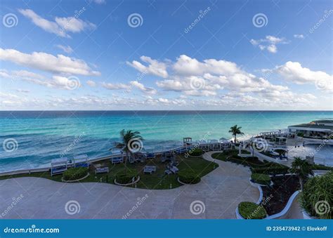 Luxury Hotels Along Cancun Zona Hotelera and Riviera Maya Hotel Zone ...