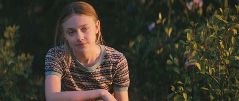 The Secret Life of Bees Theatrical Trailer - Dakota Fanning Image (3157176) - Fanpop