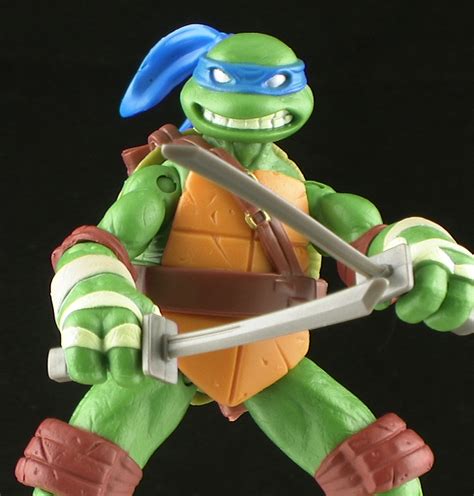 Nickelodeon Teenage Mutant Ninja Turtles Leonardo Figure Review | Pixel ...