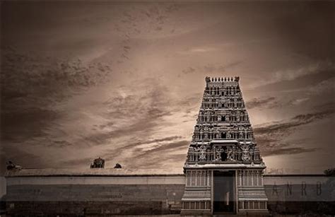 Temples in Karaikudi, Golden Vairavar Temple in Karaikudi