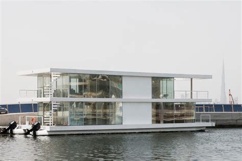 Houseboat Design