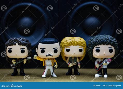 Funko POP Vinyl Figures of Queen Band Editorial Image - Image of guitarist, figure: 265071250