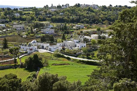 Valle d'Itria - Trulli (2) | Trulli | Pictures | Italy in Global-Geography