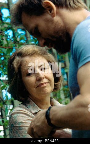 THE MOTHER (2003) ANNE REID, DANIEL CRAIG MTHE 001-008 Stock Photo ...