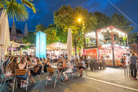 Nightlife in Vienna: Best Bars, Clubs, & More