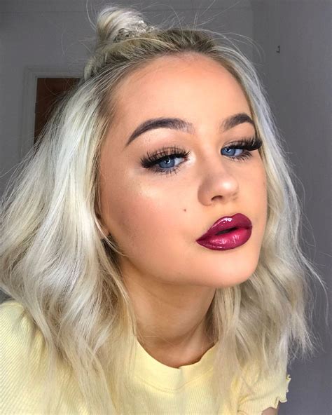 raspberry lip liquid lipstick glossy @ellieaddis platinum hair | Platinum hair, Raspberry lips ...