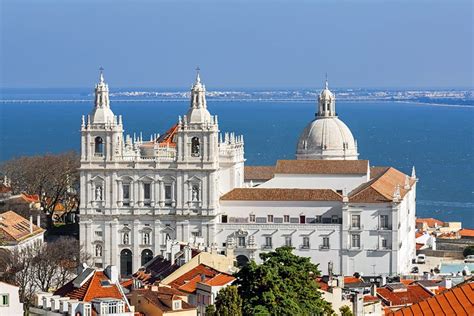 Lisbon's Old Quarter: 11 Top Attractions | PlanetWare