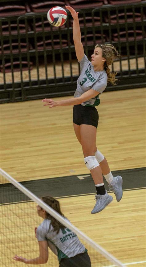 Extra matches will help Reagan, O’Connor volleyball teams work out kinks