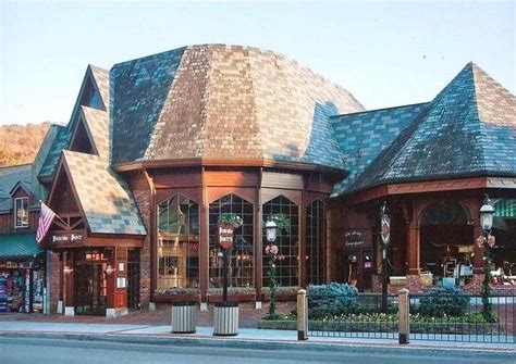 Best Gatlinburg, Pigeon Forge Breakfast Restaurants