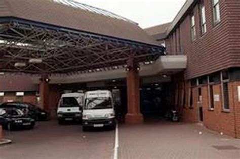 Countess of Chester Hospital denies planning to cut 460 jobs - Cheshire Live