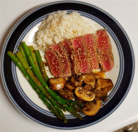 [Homemade] Seared Ahi Tuna Steak Drizzled with Homeaid Ponzu Sauce ...