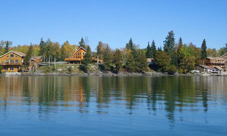 Cedar Point Lodge - Eagle Lake, Ontario | Great Fishing and Luxurious Cabin