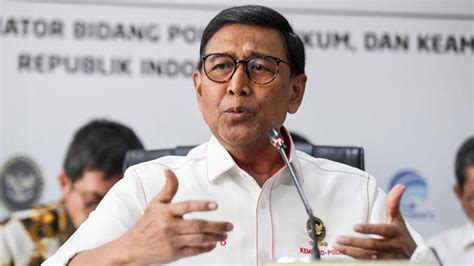 Coordinating Minister Wiranto Stabbed in Banten – Indonesia Expat