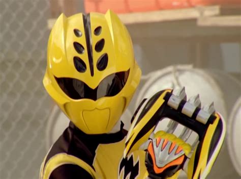 Claw Booster (Yellow) - Morphin' Legacy