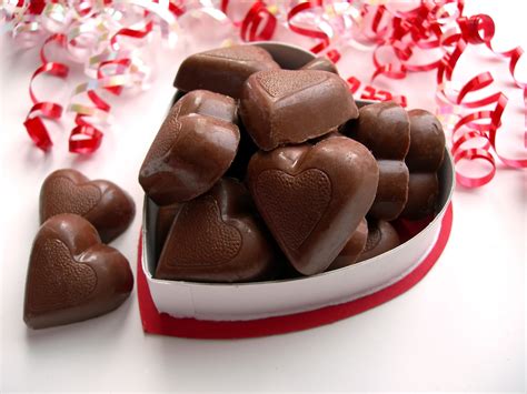 valentines day chocolate - Decoist