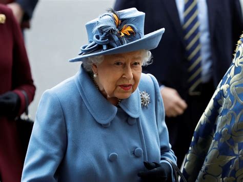 Queen Elizabeth II Addresses U.K. In Rare Televised Speech About The ...