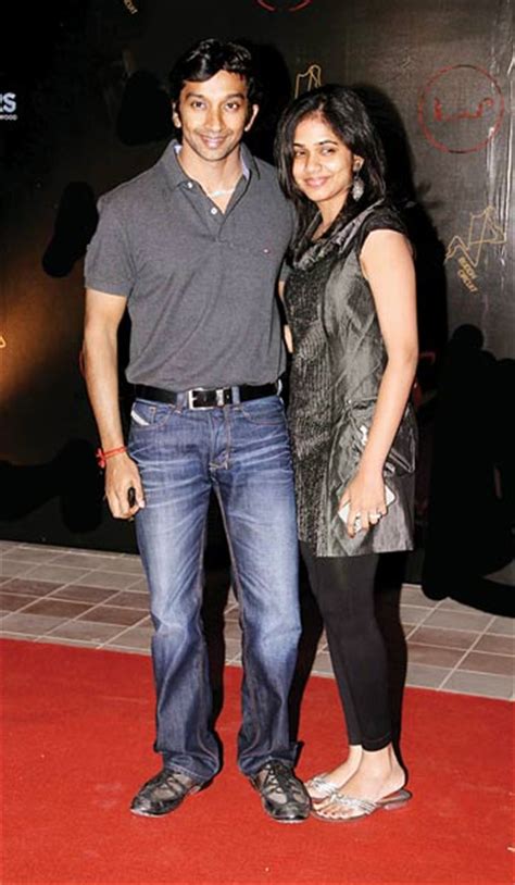 Narain Karthikeyan With his Wife | Veethi