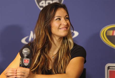 Miesha Tate announces pregnancy with Johnny Nunez - Yahoo Sports