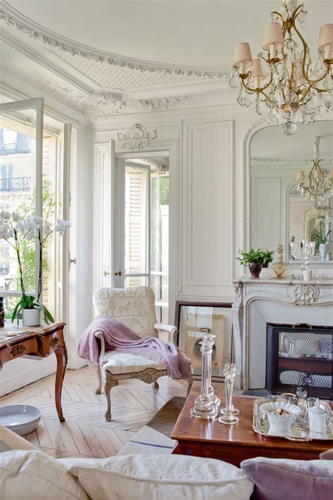 {french interiors} A Vintage Elegant Parisian Apartment | French living rooms, Parisian decor ...