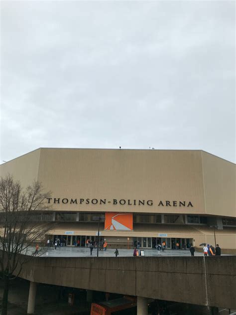 Tennessee basketball arena | Thompson Boling Arena | Pat Summitt Court ...