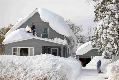 Lake Effect Snow, Buffalo, Nov. 2014, from The Guardian | New york snow, Snow, Winter storm