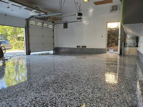 Epoxy Garage Floor installation - Epoxy Chips - Epoxy Floor - California