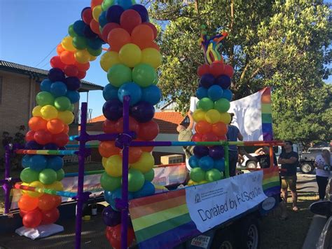 Pride Parade Float Arch | DIY Balloon Arch