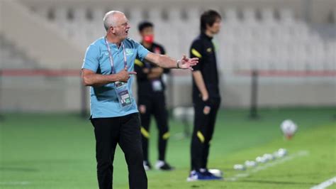 Graham Arnold tests positive for COVID-19 ahead of Socceroos' World Cup ...