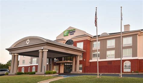 HOLIDAY INN EXPRESS & SUITES SELMA, AN IHG HOTEL $127 ($̶1̶4̶1̶) - Updated 2023 Prices & Reviews ...