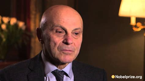 Eugene Fama explains his work to young students - YouTube