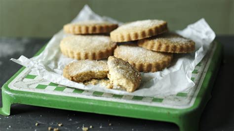 How to make shortbread recipe - BBC Food