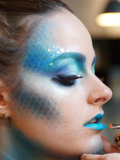 mermaid face - Google Search Halloween Dress Up Ideas, Up Halloween Costumes, Halloween Makeup ...