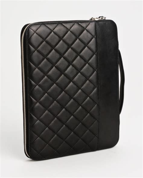 Chanel iPad case for $1,655 at Modnique. Start shopping now and save 36%. Flexible return policy ...