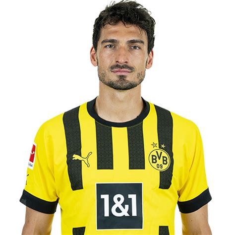 Mats Hummels Wiki, Age, Height, Weight, Wife, Family, Career, Stats ...