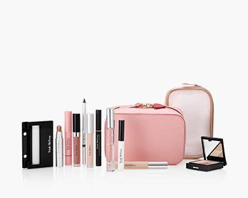 CHANEL Makeup Gift Sets, Perfume Gift Sets & More - Bloomingdale's