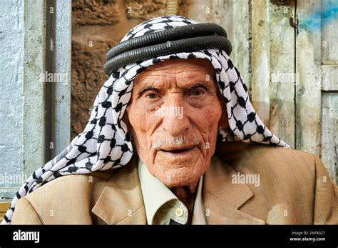 Jerusalem Israel. Portrait of a palestinian man in the souq of the old city Stock Photo - Alamy