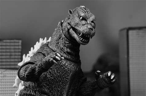 NECA Godzilla 1954 Shipping To Retailers - Now On Ebay - The Toyark - News