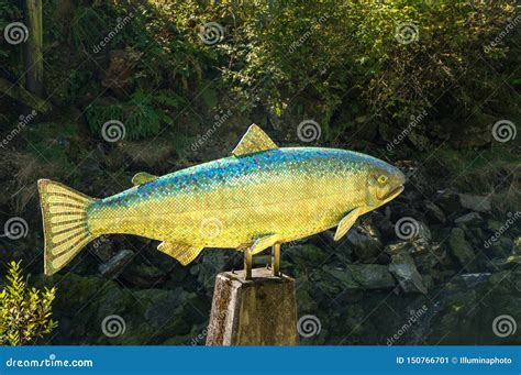 Sept. 17, 2018 - Ketchikan, Alaska: Yeltatzie Salmon Mosaic Sculpture by Artist Terry Pyles ...