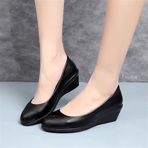 GZHOUSE 2018 Wedge Women Shoes Spring Soft leather Wedge Heels Women Pumps slip On Black OL ...