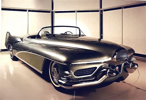 1950 General Motors Lasabre concept Car | General motors, Concept cars ...