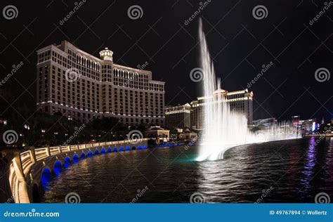 Bellagio fountain show editorial stock image. Image of vacation - 49767894