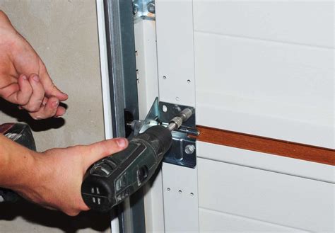 How To Replace A Rotting Garage Door Jamb - ZAAAP