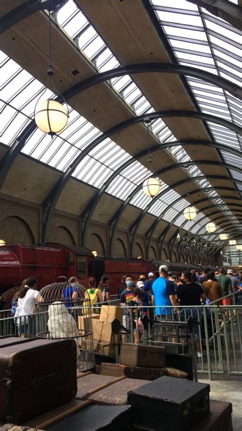 hogwarts train station | Hogwarts train, Train station, Hogwarts