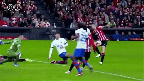 Athletic Bilbao vs Barcelona 4-2: Lewandowski, Yamal lập công, Guruzeta ...